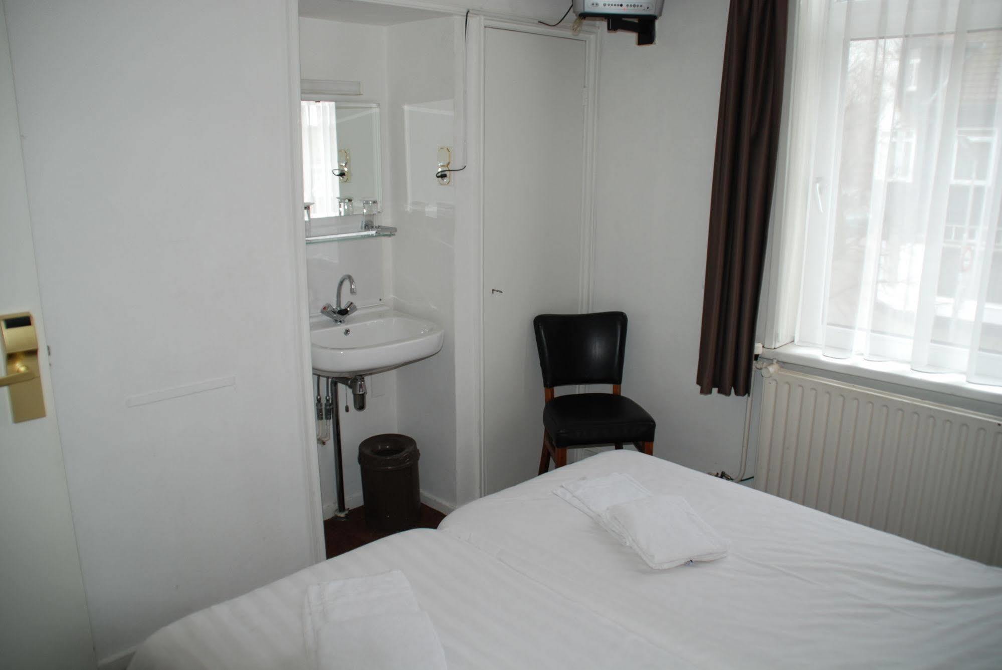 Hotel Cafe Restaurant Abina Amstelveen Exteriör bild